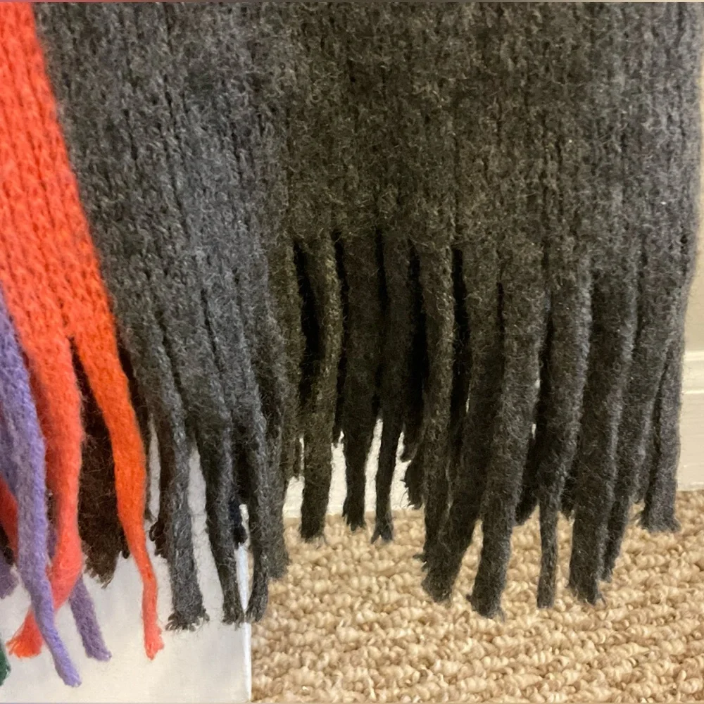 Renee’s NYC Women’s Scarf